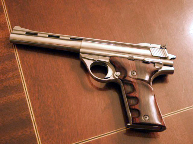 Auto Mag Pistol Technical Specifications and Dimensions