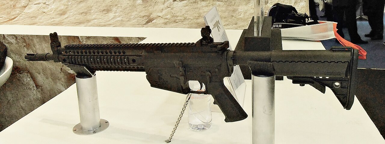 Colt CM901 Technical Specifications and Dimensions