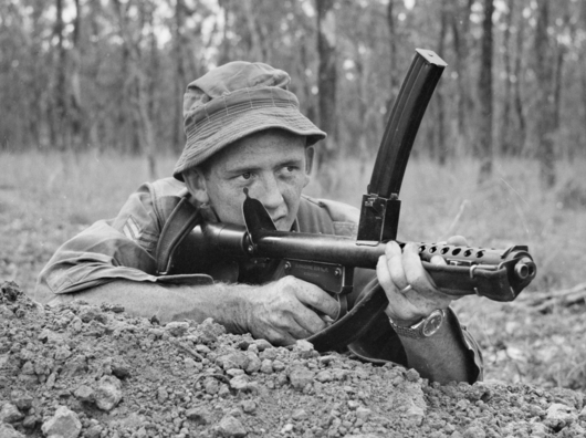 F1 submachine gun Technical Specifications and Dimensions